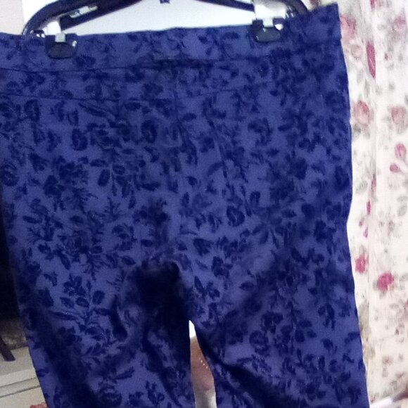 Flocked Straight Leg Jeans by Denim 24/7-sz 18W-Purple w/black flocking - Picture 8 of 10